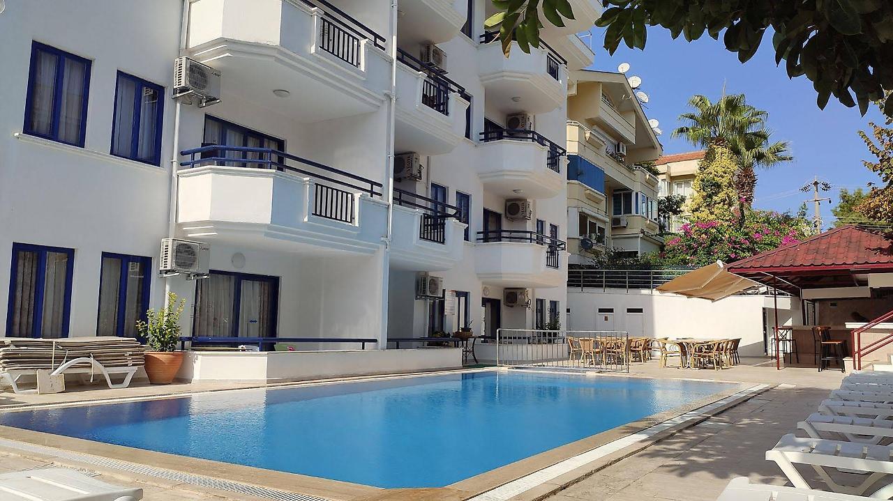 Blue Paradise Apart Апарт-готель 3*